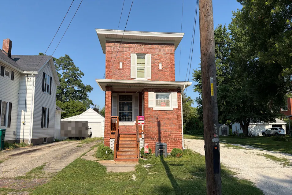 228 Day St Galesburg, IL 61401, Knox County