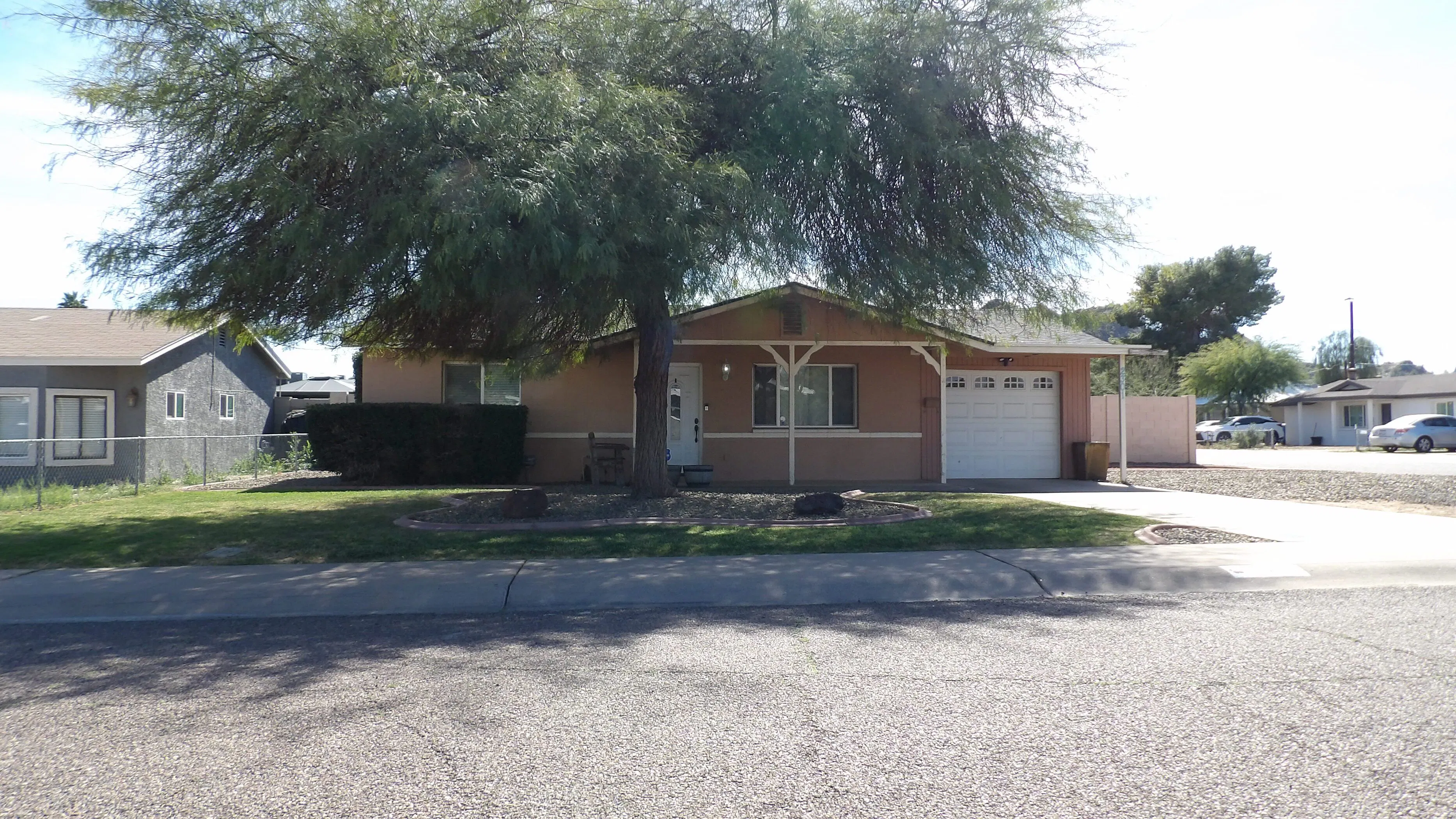 2301 East Aldine Street, Phoenix, AZ 85022, Maricopa County
