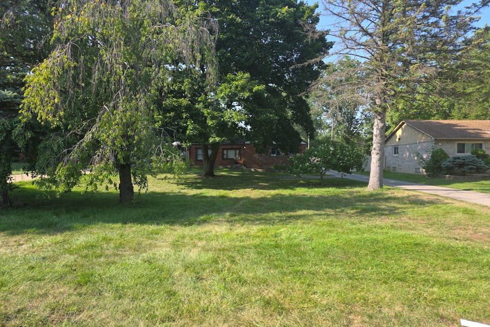 22598 Carter Rd Woodhaven, MI 48183, Wayne County