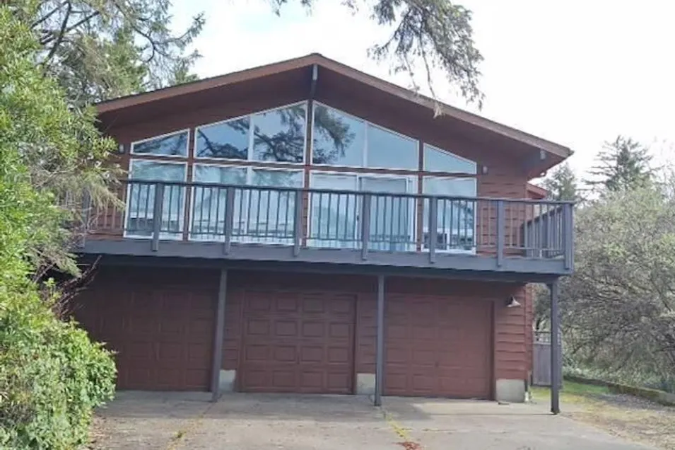 576 Puffin Ave NE Ocean Shores, WA 98569, Grays Harbor County