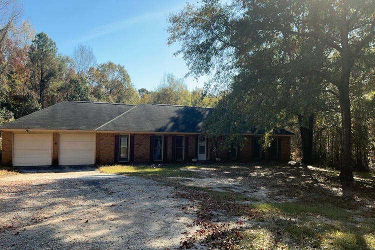 26 Arrowhead Rd Phenix City, AL 36869, Russell County