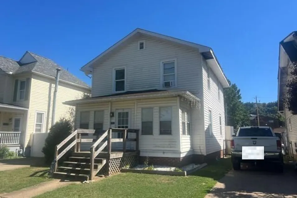 2953 4th Avenue Huntington, WV 25702, Cabell County