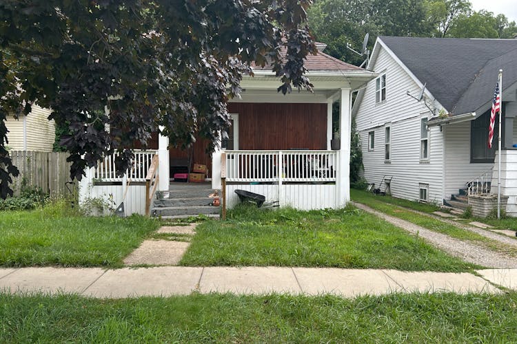 8 Rippon Ave Hillsdale, MI 49242-1515, Hillsdale County