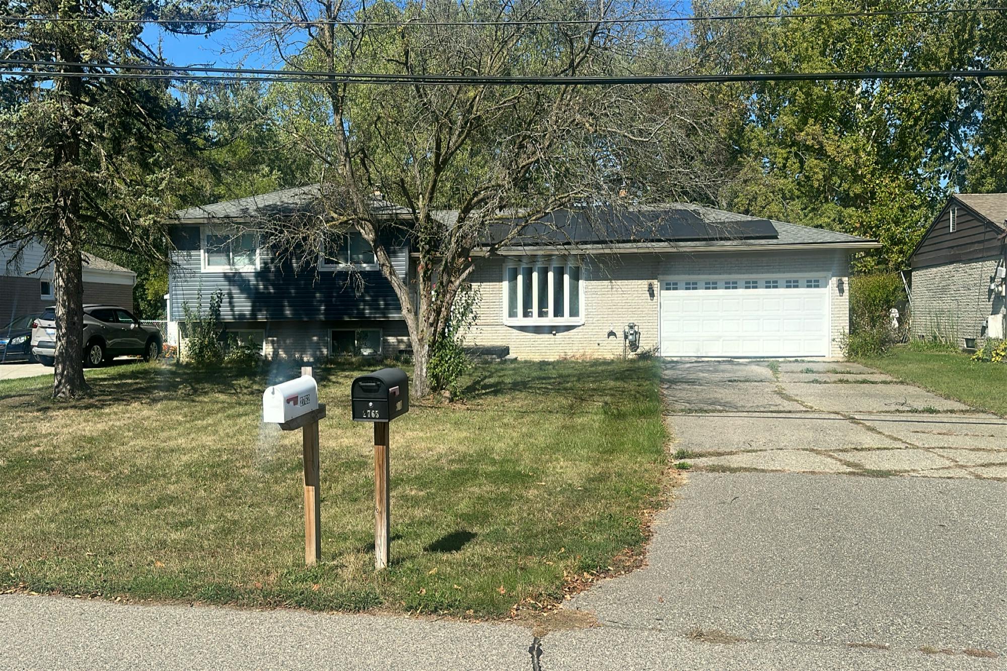 Lovington Dr, Troy, MI 48083