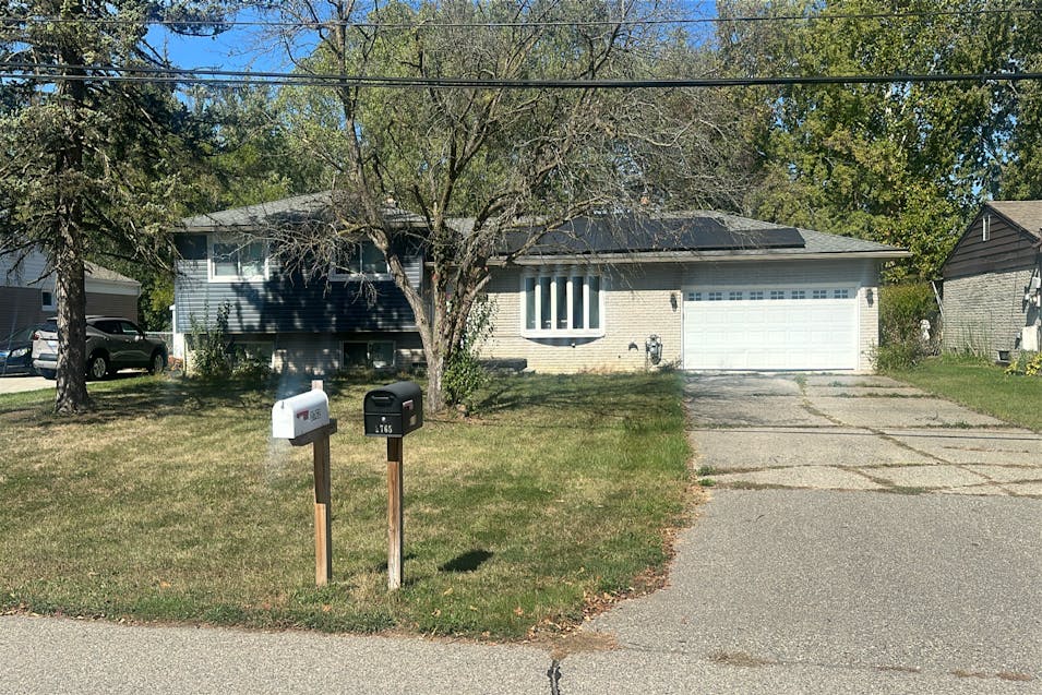 2765 Lovington Dr Troy, MI 48083, Oakland County
