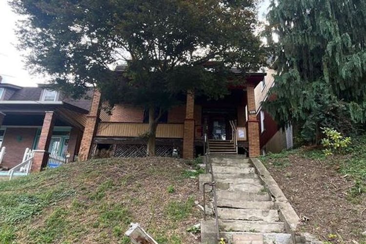 938 Saint Anne St Pittsburgh, PA 15234, Allegheny County