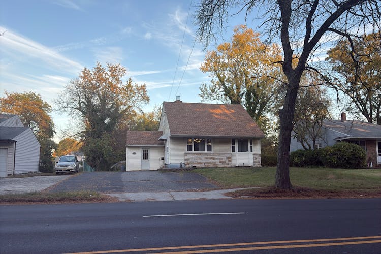 1512 Burnt Mill Road Cherry Hill, NJ 08003, Camden County