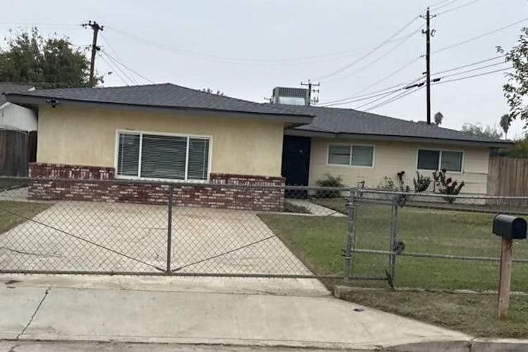 2500 Mandeline Avenue Bakersfield, CA 93304, Kern County