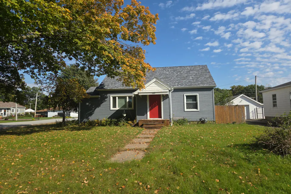 3602 12th St East Moline, IL 61244, Rock Island County