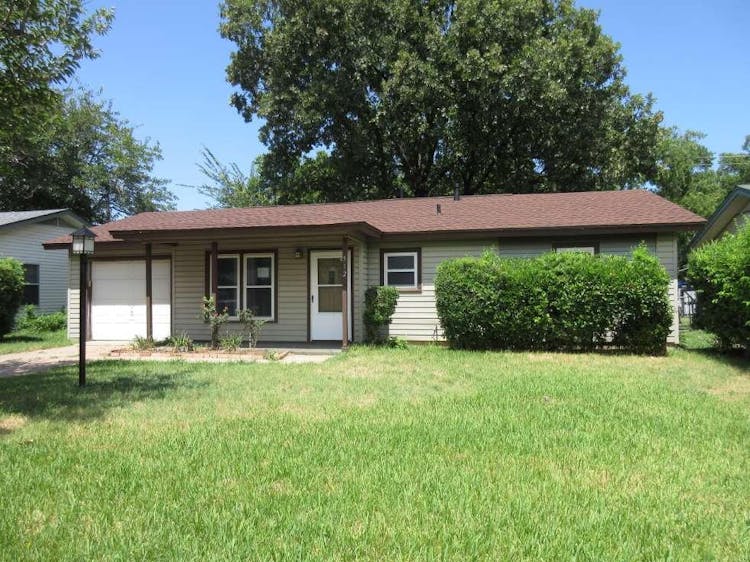 512 Nwlorna Street Burleson, TX 76028, Johnson County