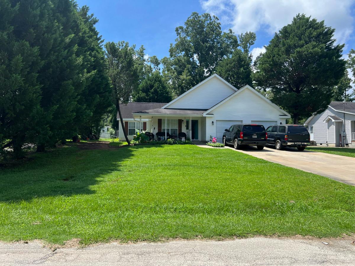 Shadowmoor Cir, Thomson, GA 30824