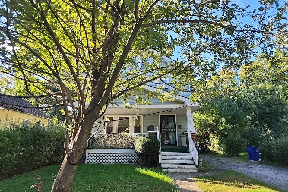 15004 Cardinal Avenue Cleveland, OH 44110, Cuyahoga County