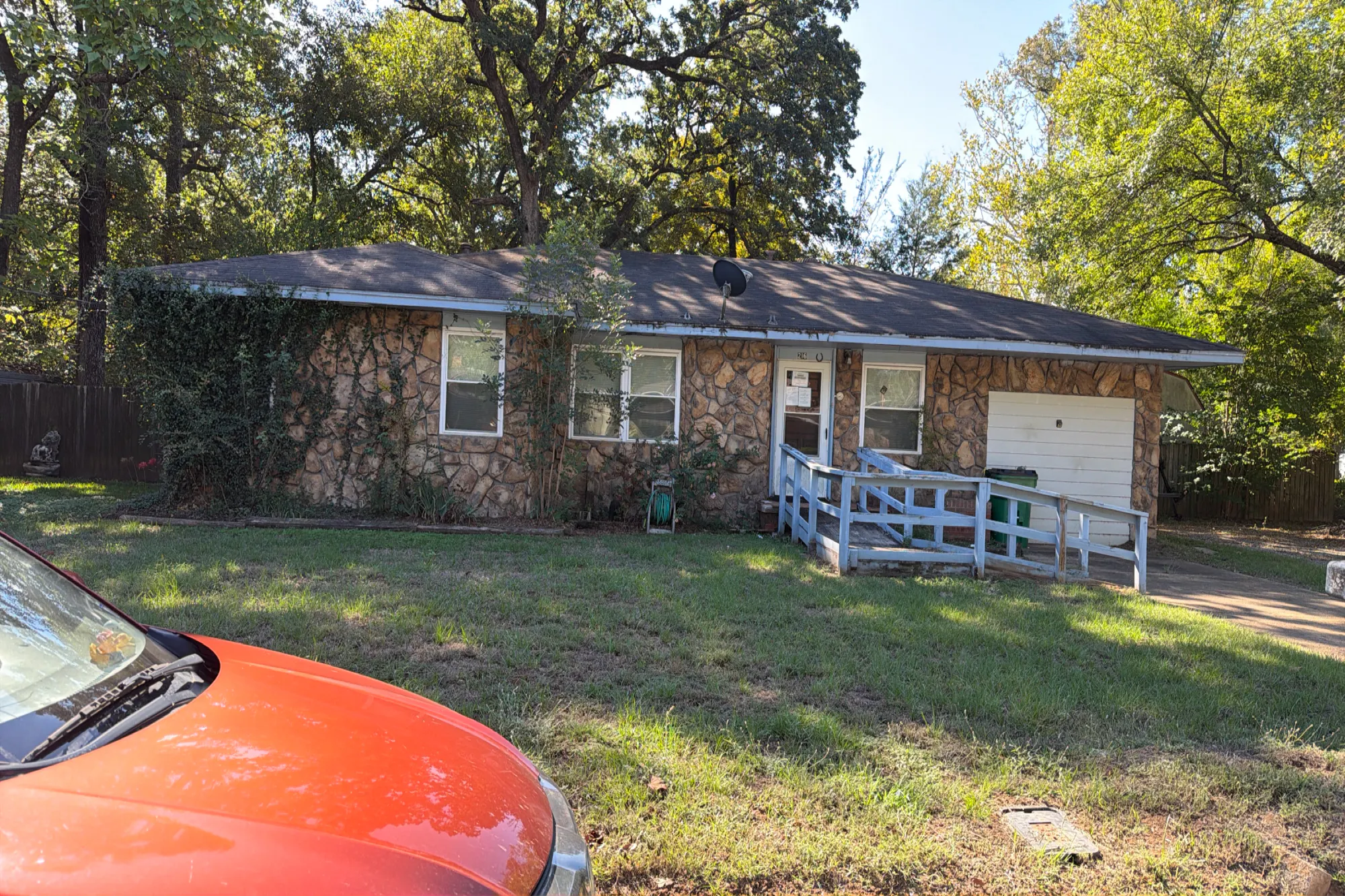 Westwood Rd, Palestine, TX 75803
