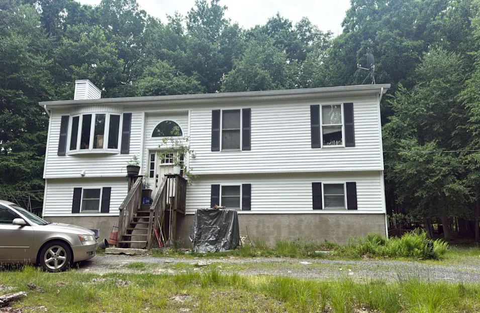 153 Pitch Pine Dr Milford, PA 18337, Pike County