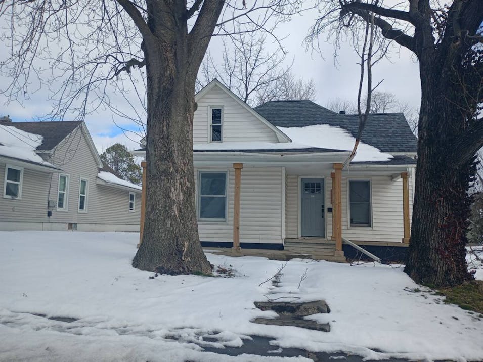 706 N Victor St Christopher, IL 62822, Franklin County