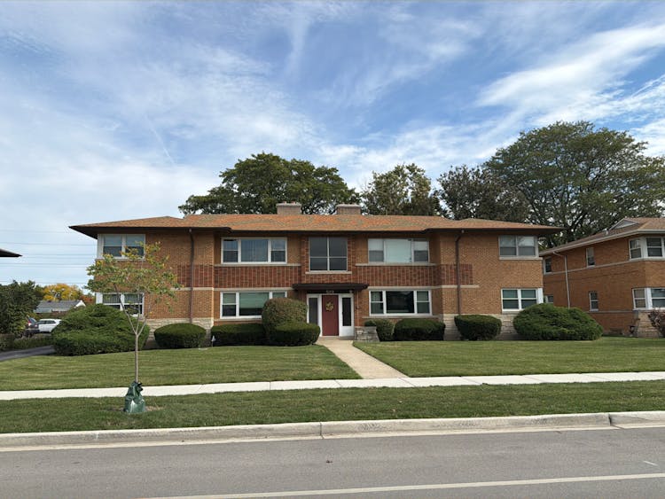 1431 Balmoral Avenue, Unit 2s Westchester, IL 60154, Cook County
