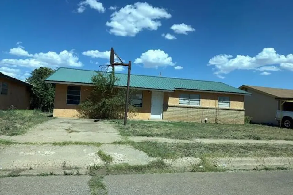 1009 Cypress St Clovis, NM 88101, Curry County