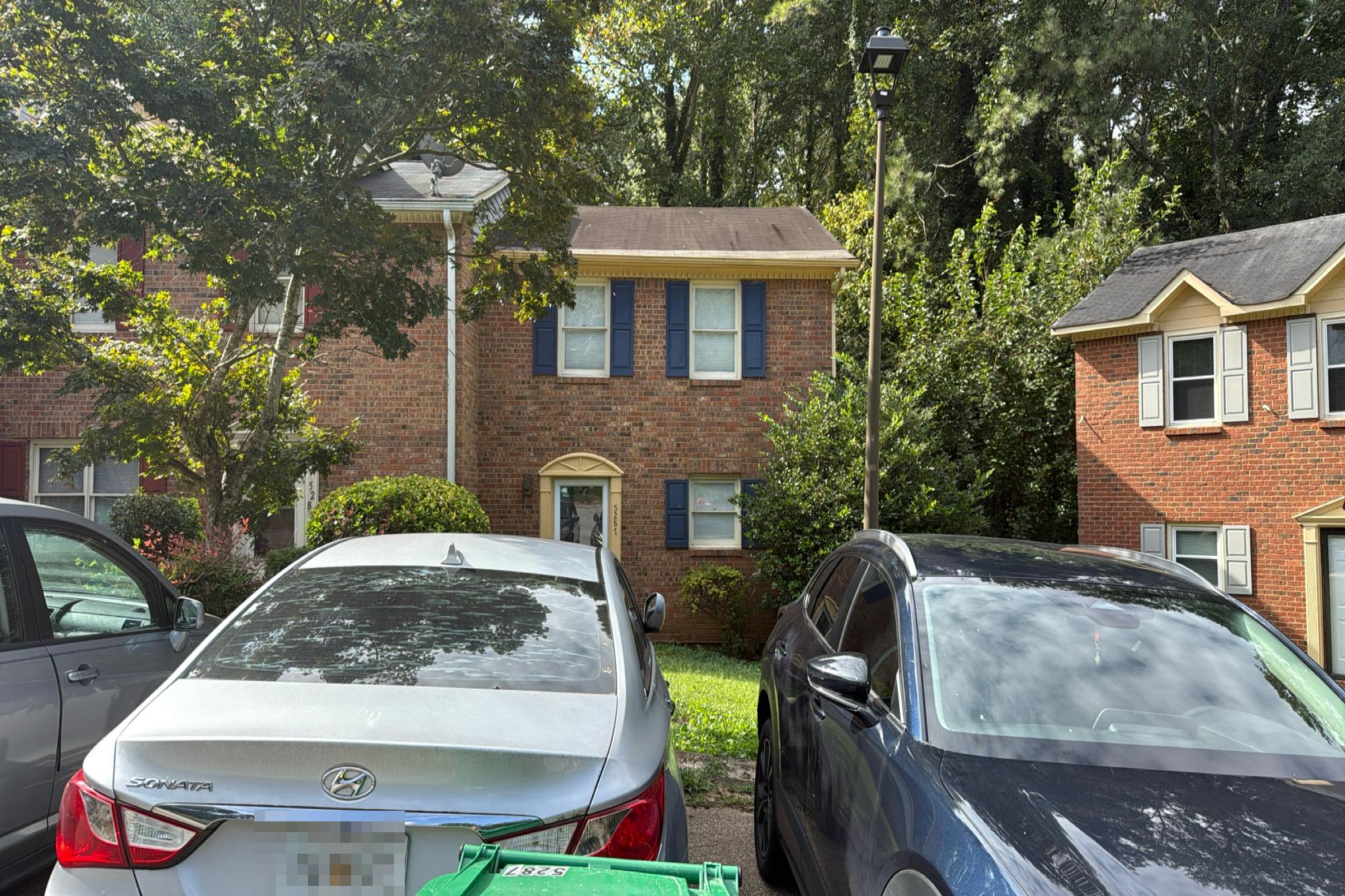 Oakridge Dr, Stone Mountain, GA 30083