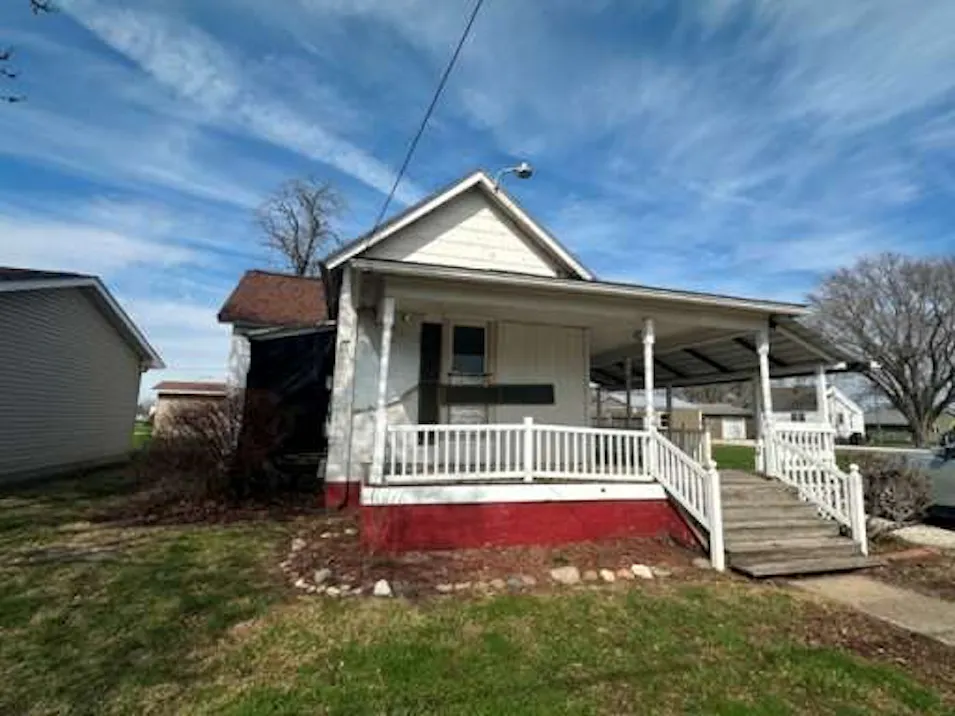 2512 Dewitt Ave Mattoon, IL 61938, Coles County