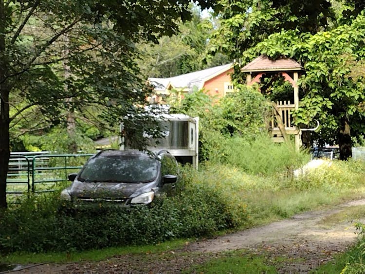 21 Luther Rd Foster, RI 02825, Providence County