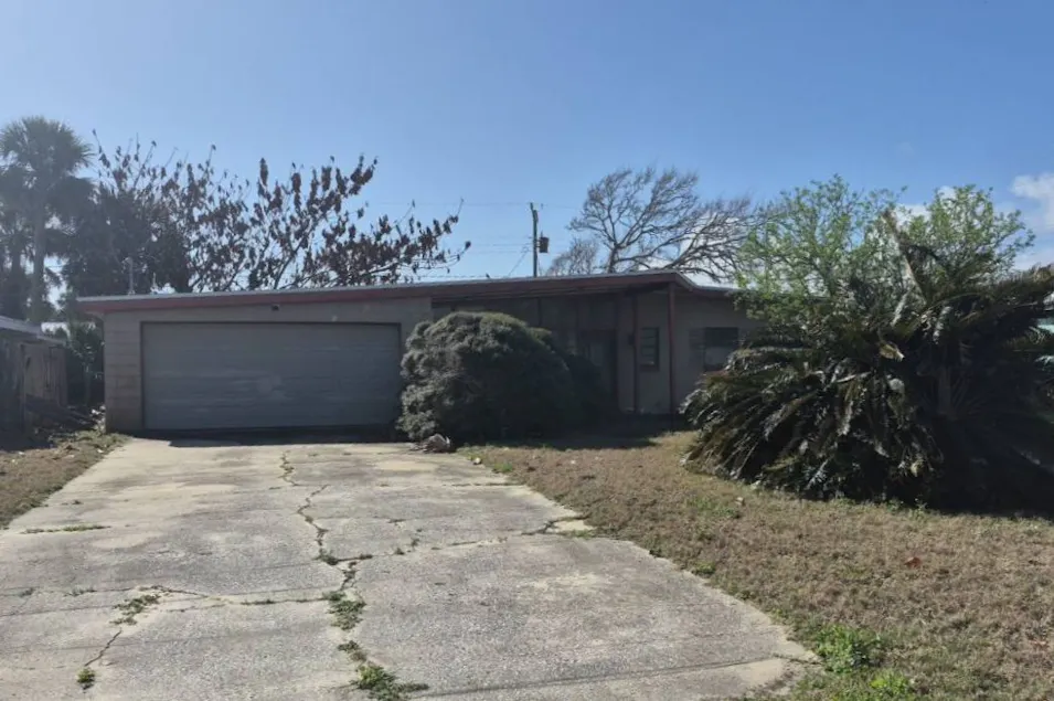 100 Carolyn Ter Daytona Beach, FL 32118, Volusia County