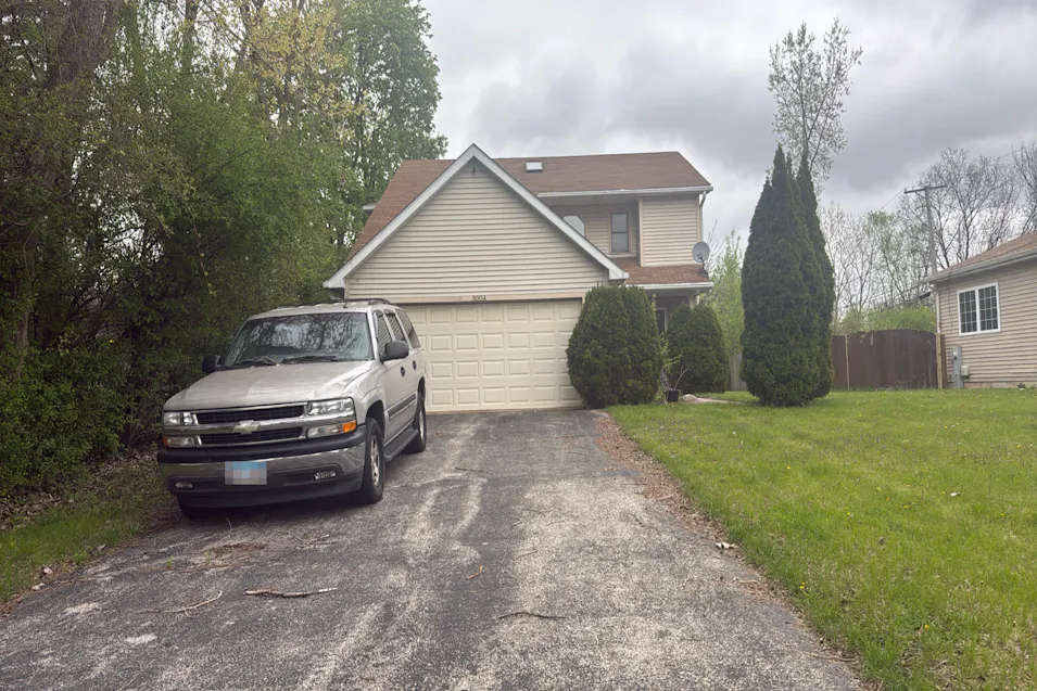 3004 16th Pl North Chicago, IL 60064, Lake County