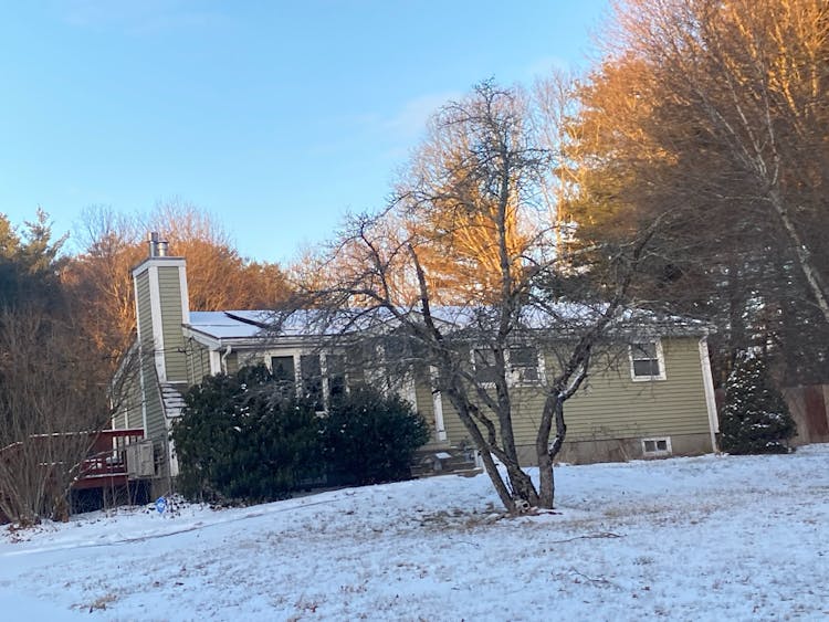 4 Spring St Hopkinton, MA 01748, Middlesex County