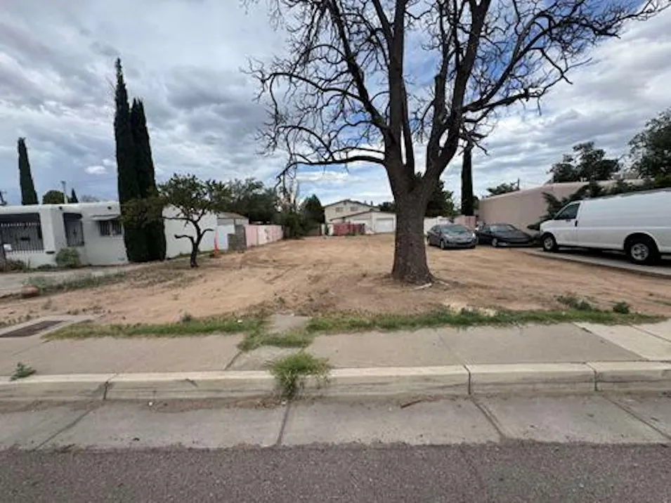 816 San Pedro Dr SE Albuquerque, NM 87108, Bernalillo County