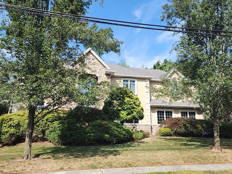 20 Laurence Ct Closter, NJ 07624, Bergen County