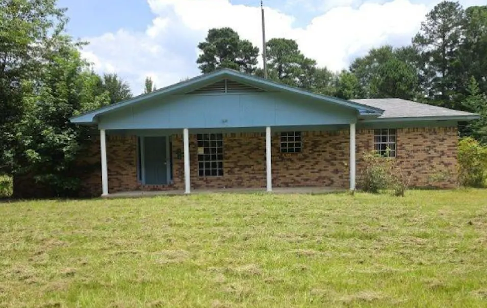 2172 Airport Loop Homer, LA 71040, Claiborne County