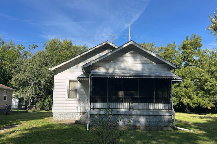 1612 Minocqua St Indianapolis, IN 46203, Marion County