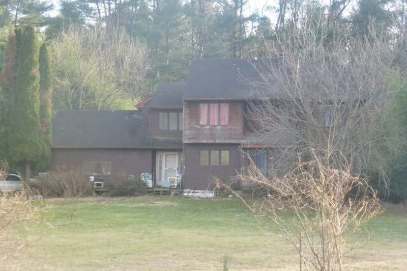 875 Frank Road