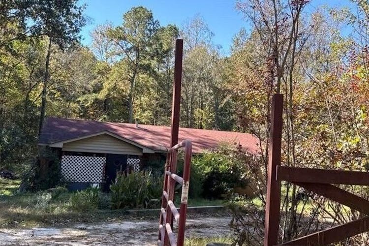 229 Dean Road Saluda, SC 29138, Saluda County