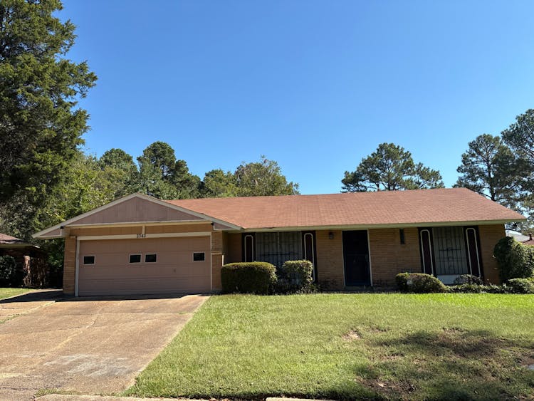 2342 Overbrook Drive Jackson, MS 39213, Hinds County