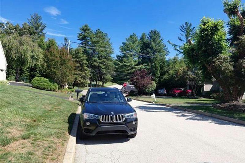 Brittany Ln, Bryn Mawr, PA 19010