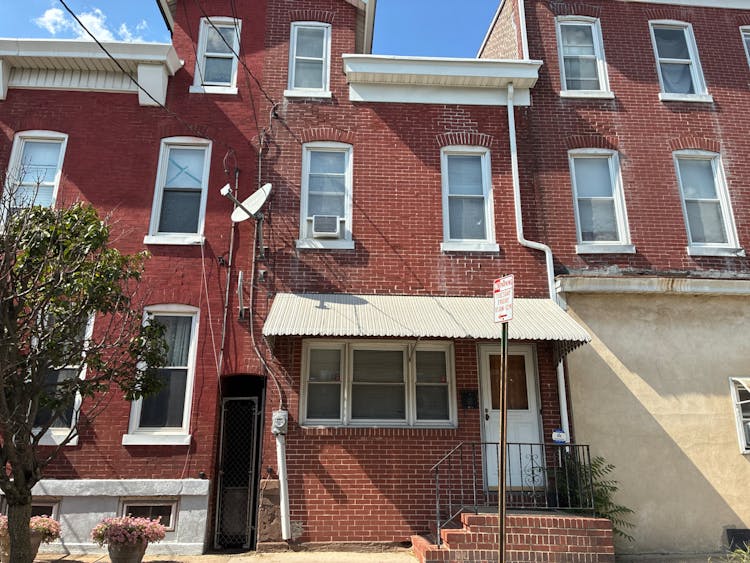 156 Kent St Trenton, NJ 08611, Mercer County