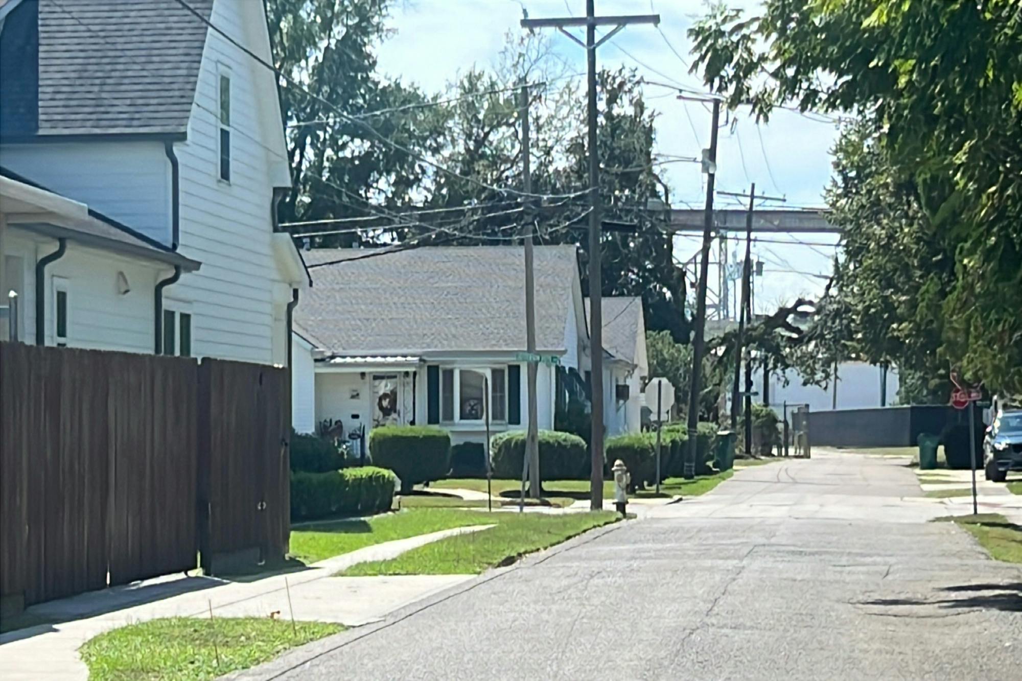 Bradley Dr, New Orleans, LA 70121