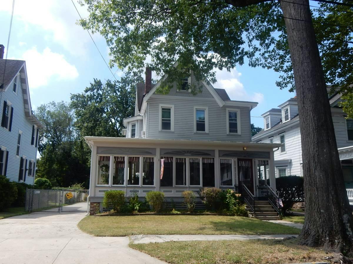 Main St, Riverton, NJ 08077