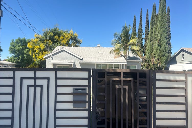 10115 Haskell Ave North Hills, CA 91343, Los Angeles County