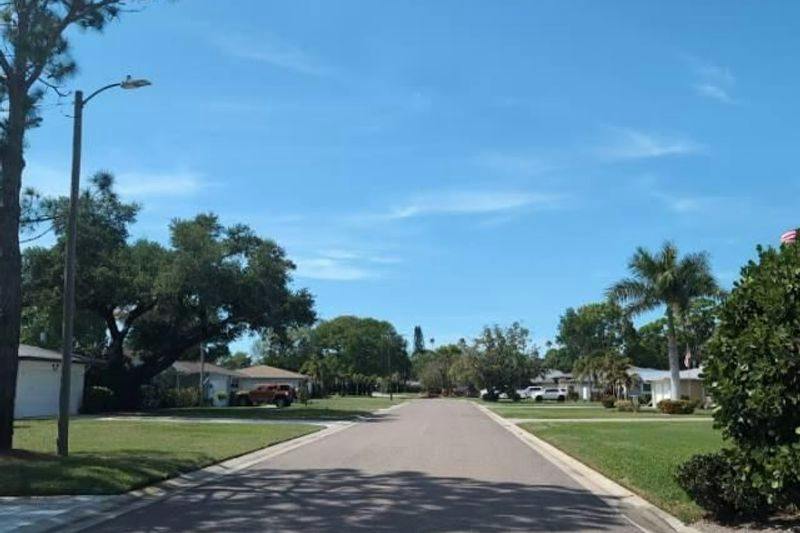 Pineland Ave, Belleair, FL 33756