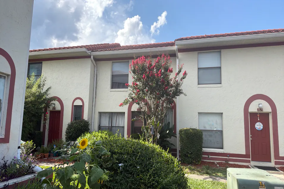 1617 Sandy Point Sq Orlando, FL 32807, Orange County
