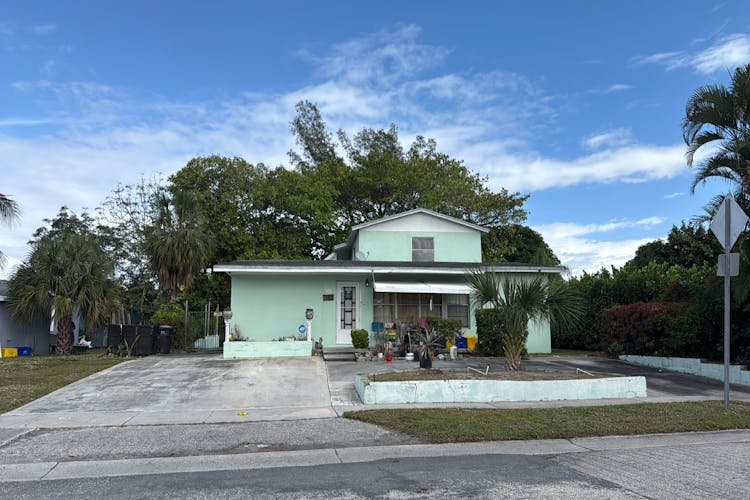 1317 11th St West Palm Beach, FL 33401, Palm Beach County
