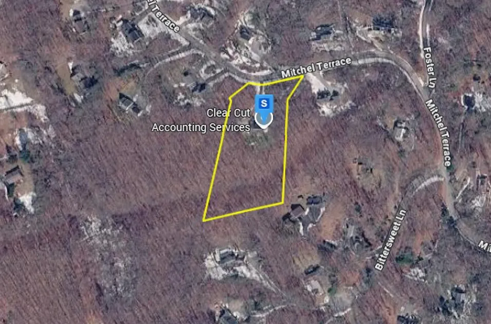 30 Mitchel Terr Ivoryton, CT 06442, Middlesex County