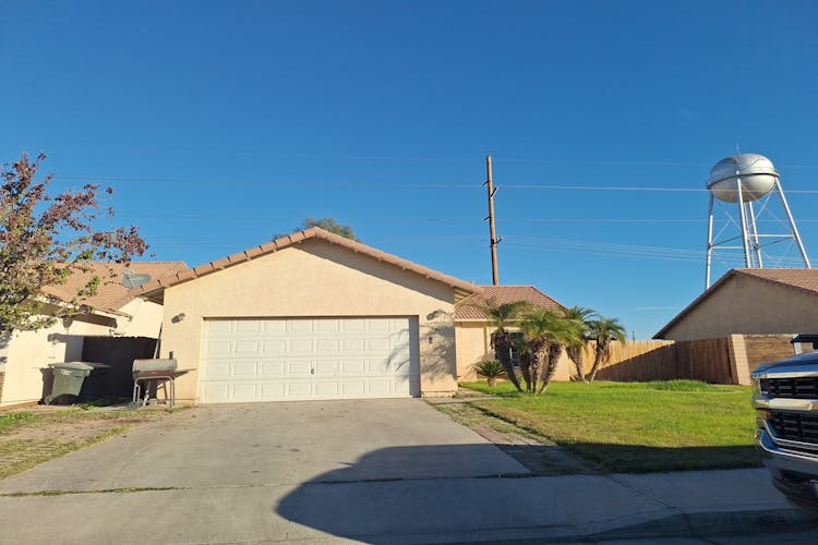 341 Sunset Dr Imperial, CA 92251, Imperial County