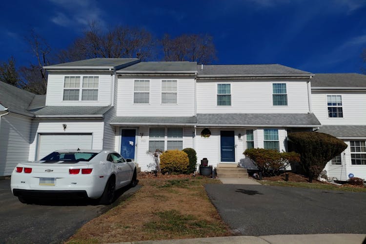 703 Hawthorne Ln Upper Chichester, PA 19014, Delaware County