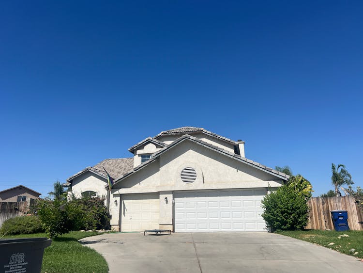 3902 Ocean Breeze Ave Bakersfield, CA 93313, Kern County