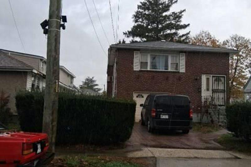 Rhodes Ave, Hempstead, NY 11550