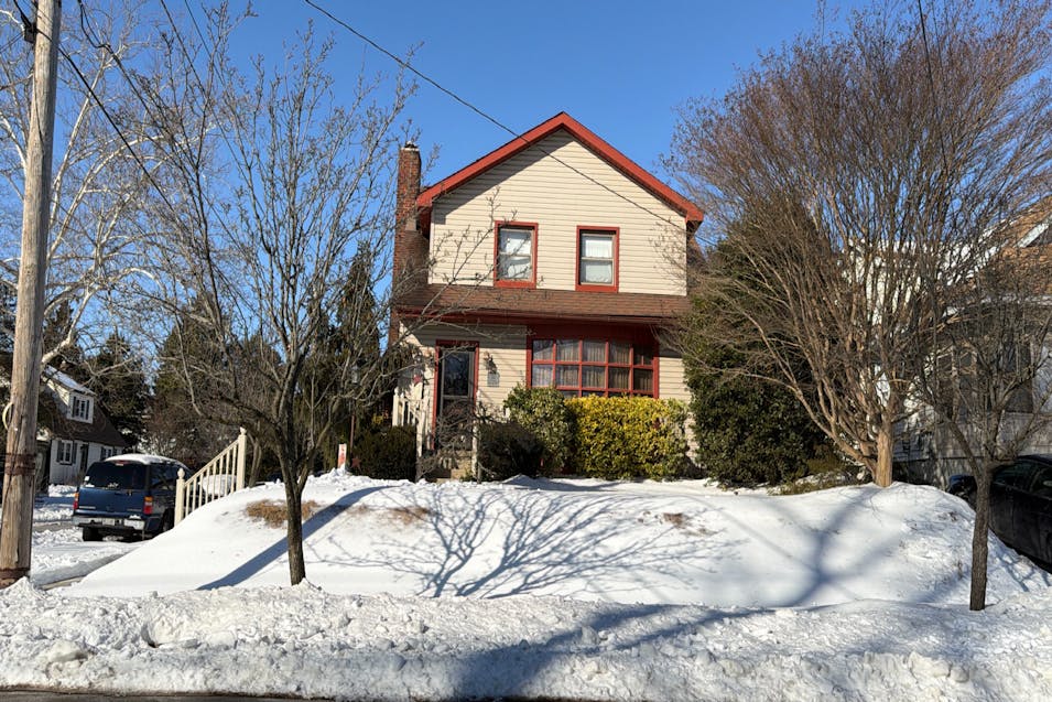 209 S Grove Ave National Park, NJ 08063, Gloucester County