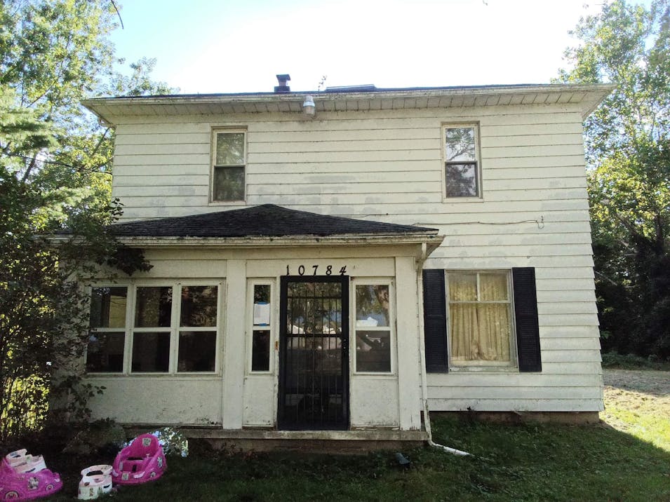 10784 S Meridian Rd Clarklake, MI 49234, Jackson County