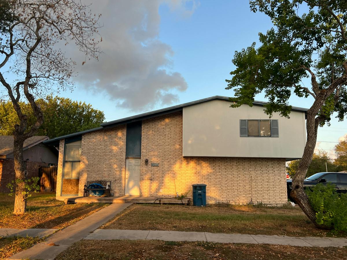 Crosby St, Portland, TX 78374